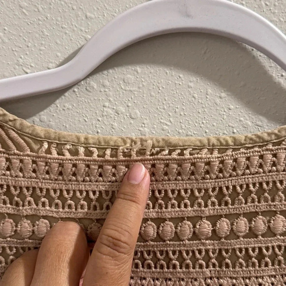 Soft Surroundings Tan Adelita Lace V-neck Blouse Tassel Eyelet Bell Sleeve Small - Picture 8 of 8